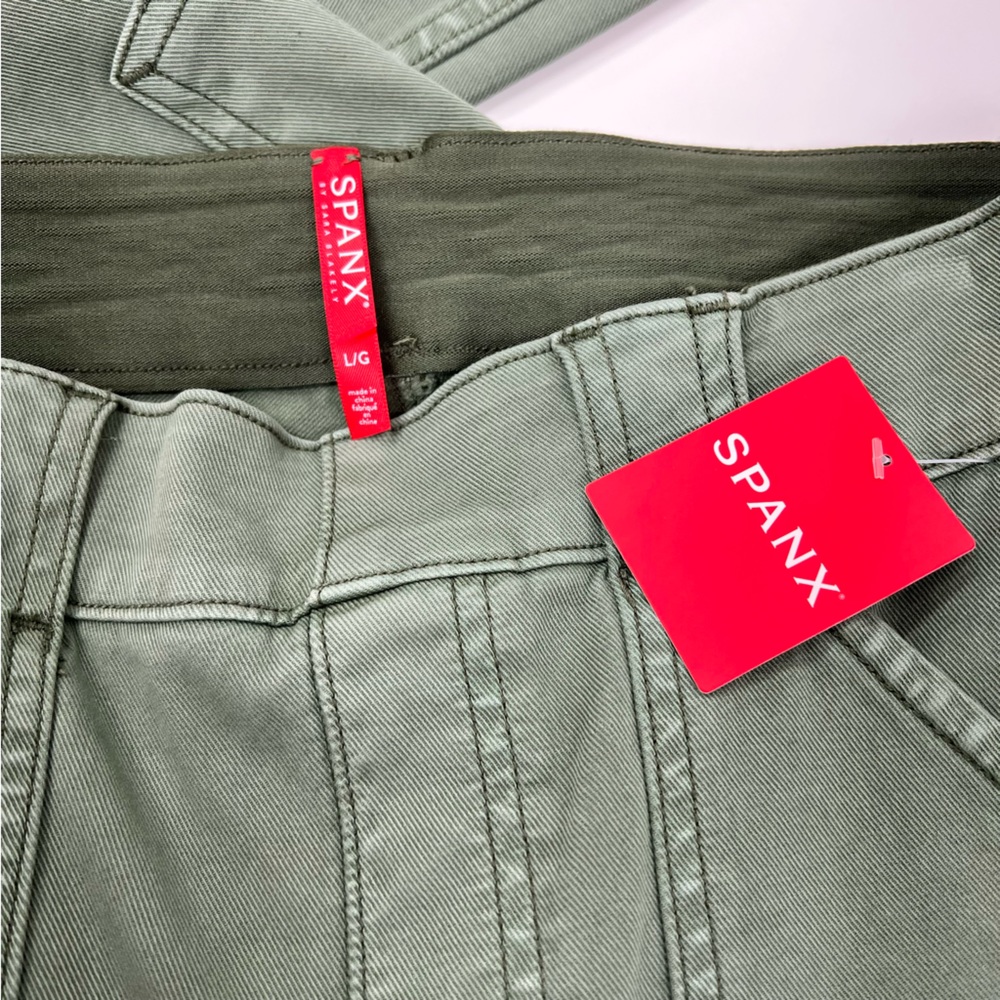 SPANX Stretch Twill Ankle Cargo Pant - Picture 2 of 6